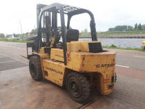 Caterpillar 2x heftruck V80F