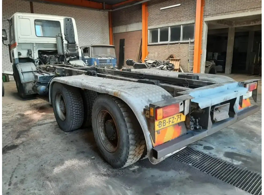 Ginaf M 3233 S chassis  cabine