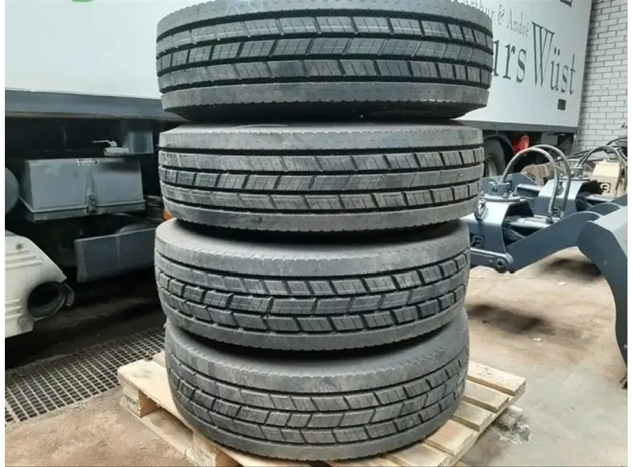 athos 4x  315/80R/22,5